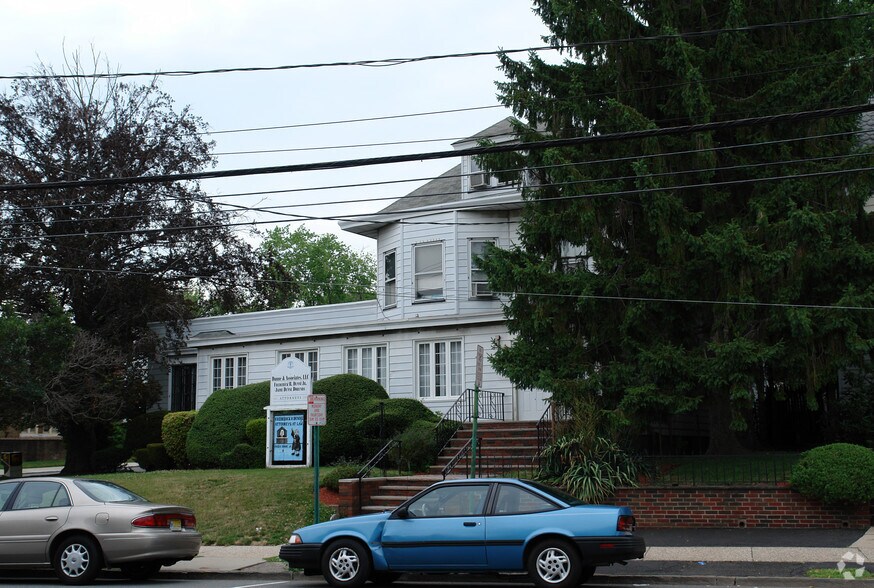 More Photos Of 683 Kearny Ave, Kearny Office For Sale