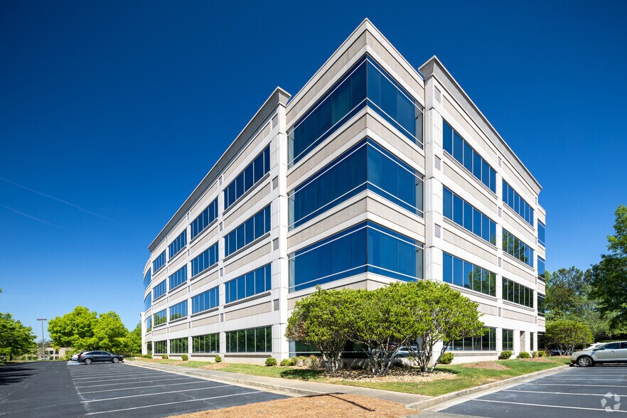 Primary Photo Of 925 North Point Pky, Alpharetta Office For Lease