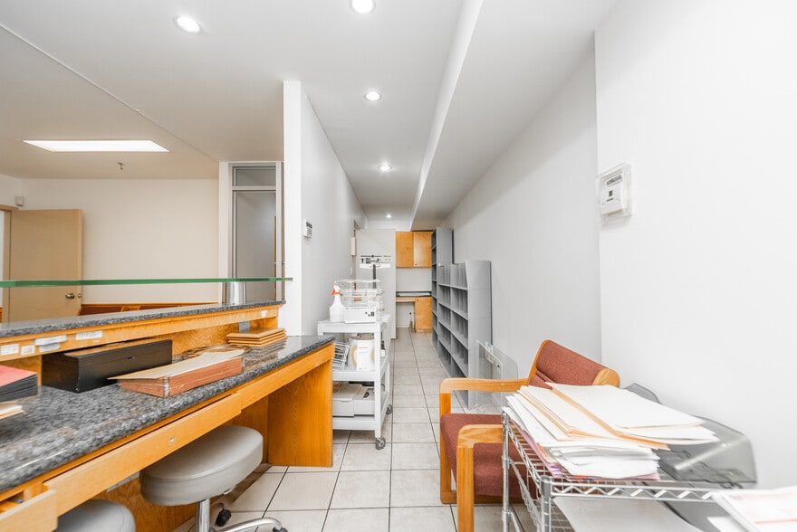 More Photos Of 1749 E 16th St, Brooklyn Storefront Retail Office For Sale