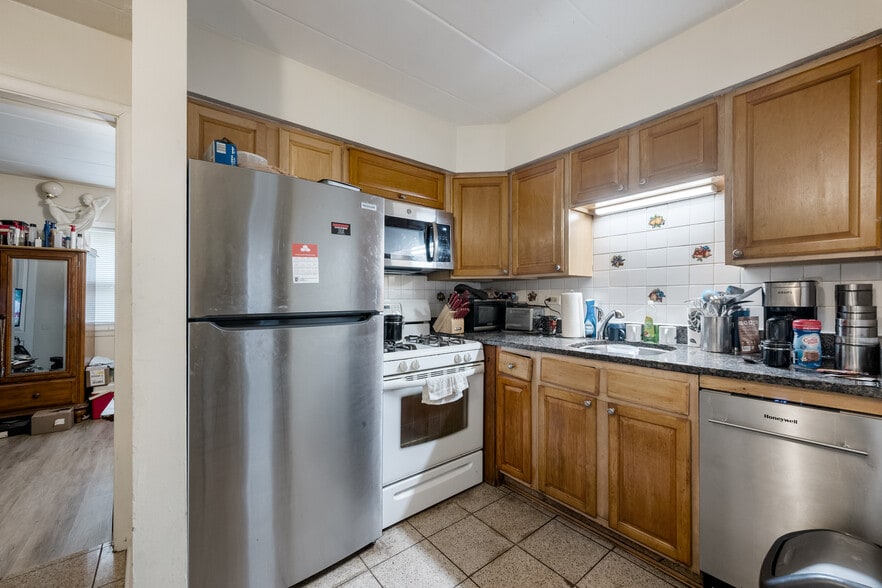 More Photos Of 409 S Maple Ave, Oak Park Apartments For Sale