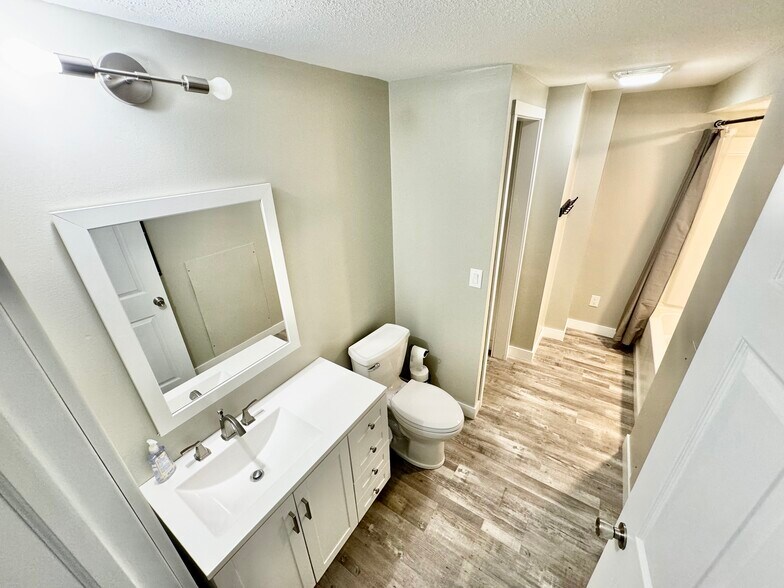 More Photos Of 19431 Highway J, Monroe City Hotel For Sale