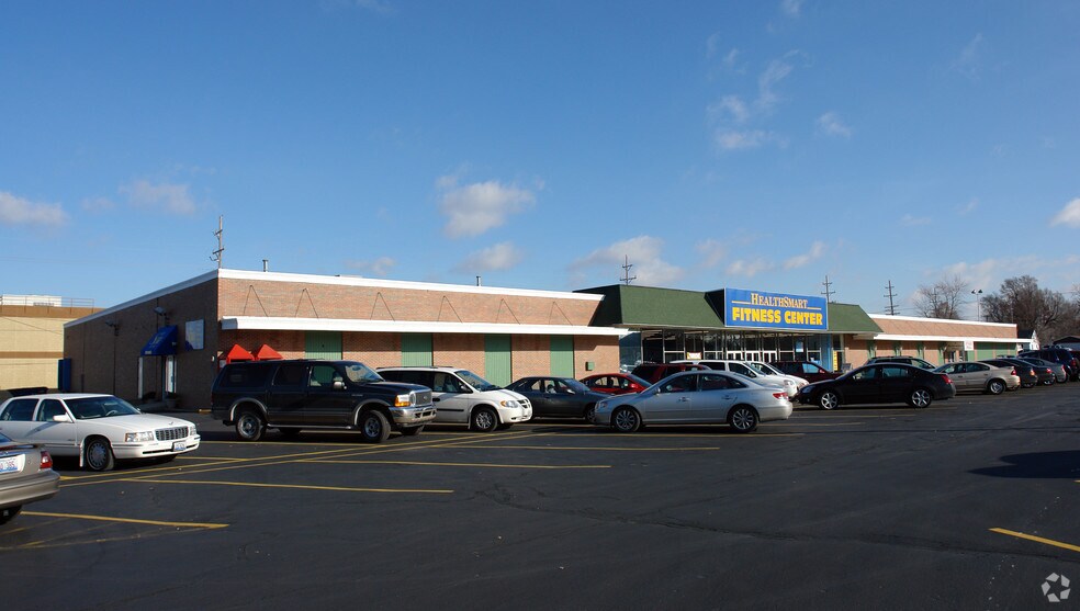 More Photos Of 110 E Waverly St, Morris Unknown For Lease