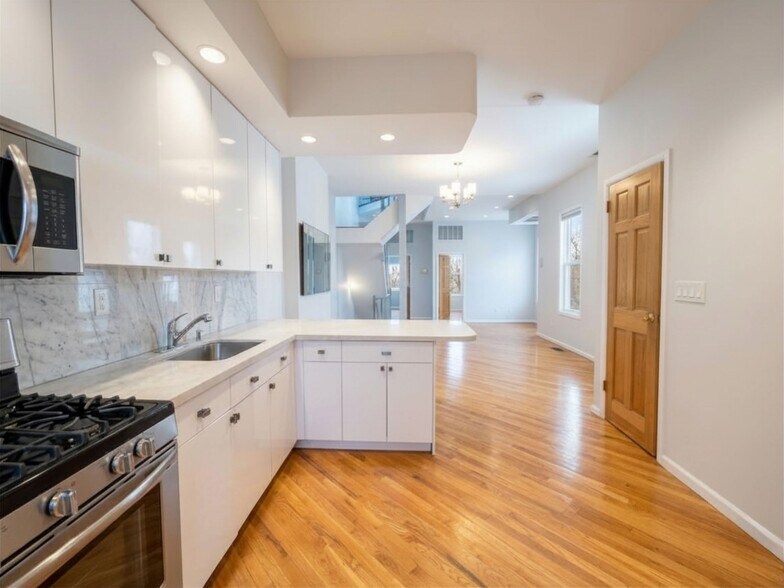 More Photos Of 2554 37th St, Astoria Apartments For Sale