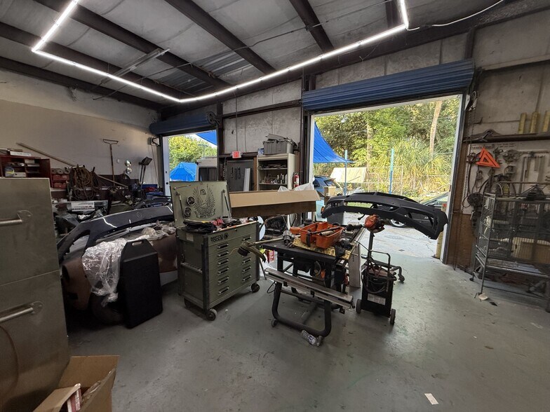 More Photos Of 5508 Benchmark Ln, Sanford Warehouse For Sale