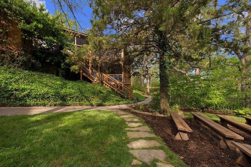 More Photos Of 381 W Guin Rd, Nixa Lodge Meeting Hall For Sale