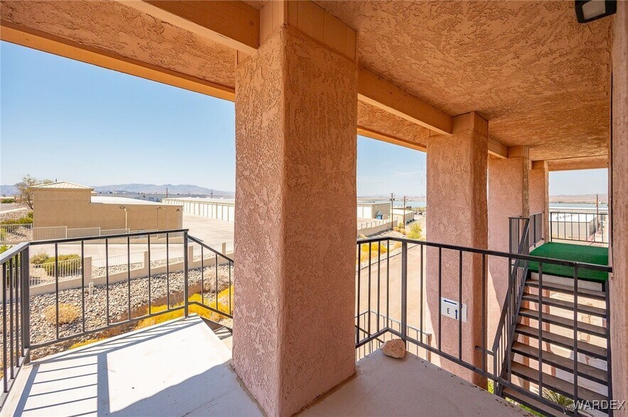 More Photos Of 1055 Empire Dr, Lake Havasu City Distribution For Lease