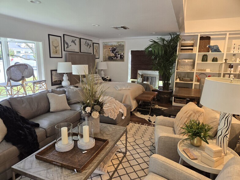 More Photos Of 4570 Main St, Manchester Center General Retail For Sale