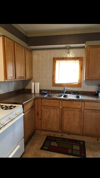 More Photos Of 3980 Ann Arbor Rd, Jackson Light Manufacturing For Sale