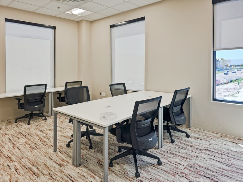 More Photos Of 775 N 1525th W, Farmington Coworking Space
