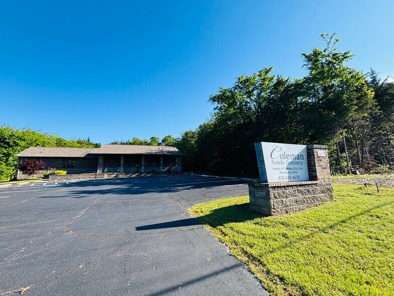 More Photos Of 1629 Harding Blvd, Cotter Medical For Sale