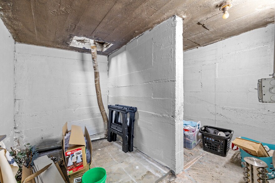 More Photos Of 1113 10th St NW, Minot Multifamily For Sale