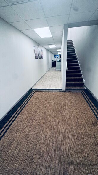 Primary Photo Of 6015 S Rainbow Blvd, Las Vegas Coworking Space