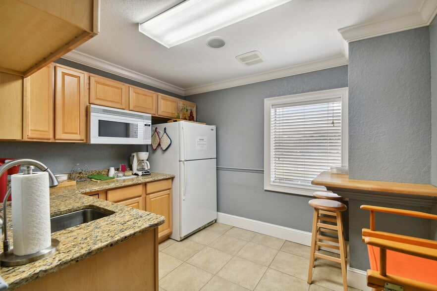 More Photos Of 1137 Bartow Rd, Lakeland Office For Lease