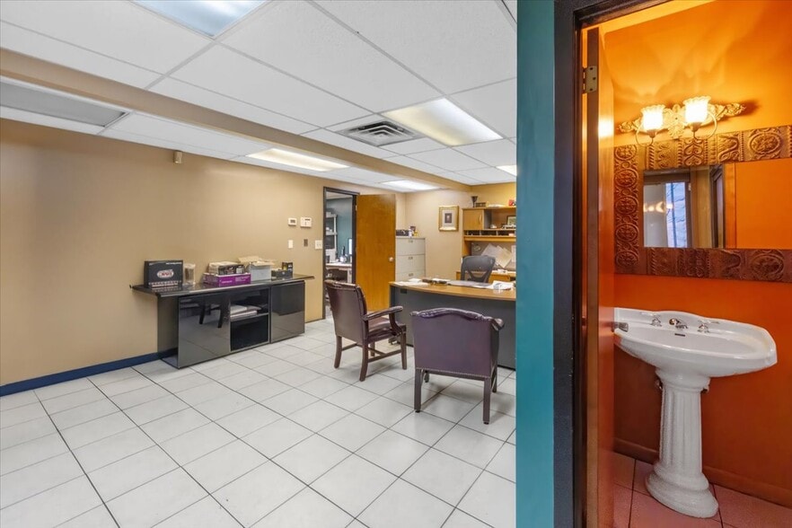 More Photos Of 263 US Highway 46, Saddle Brook Auto Repair For Sale