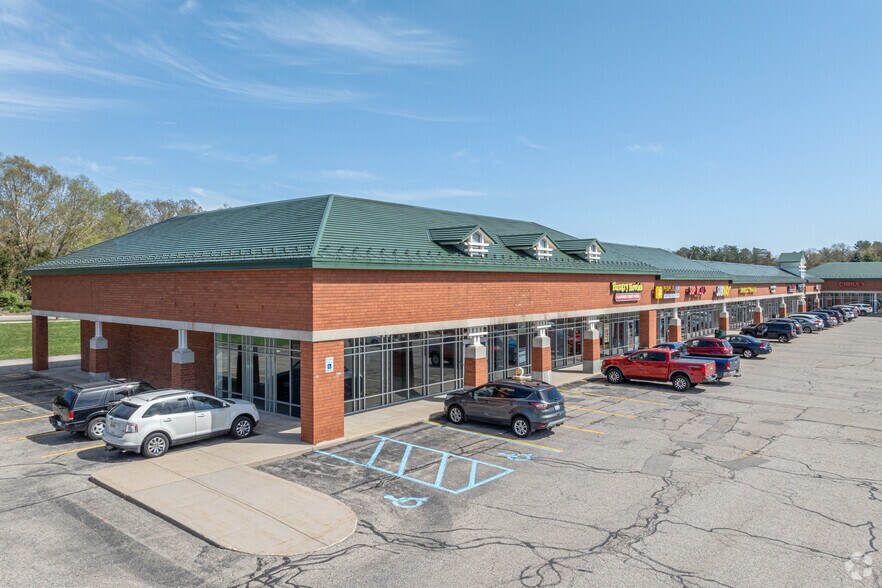 More Photos Of 165-201 Marcel Dr, Rockford Unknown For Lease