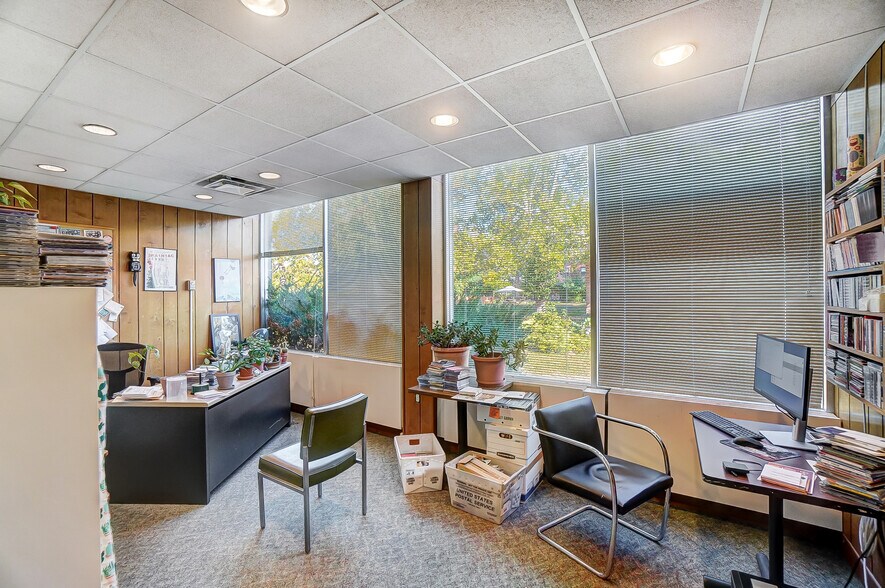 More Photos Of 150 E South College St, Yellow Springs Research And Development For Sale