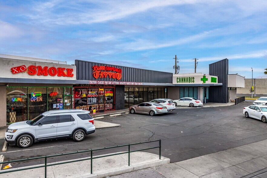 More Photos Of 1600-1616 S Las Vegas Blvd, Las Vegas General Retail For Lease