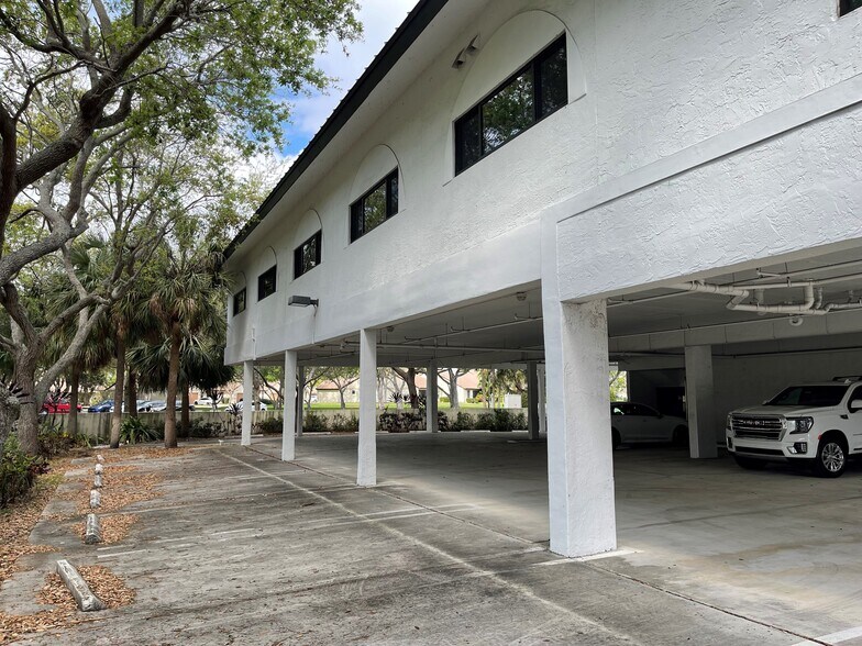 More Photos Of 2505 NW Boca Raton Blvd, Boca Raton Office For Sale