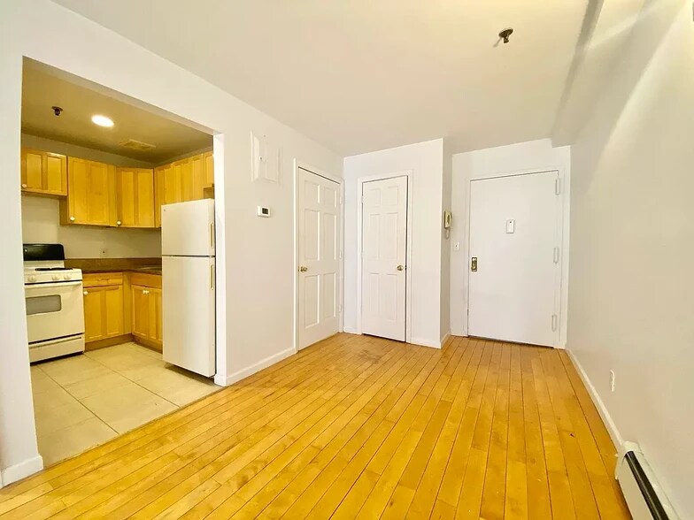 More Photos Of 3074-3076 30th St, Astoria Apartments For Sale