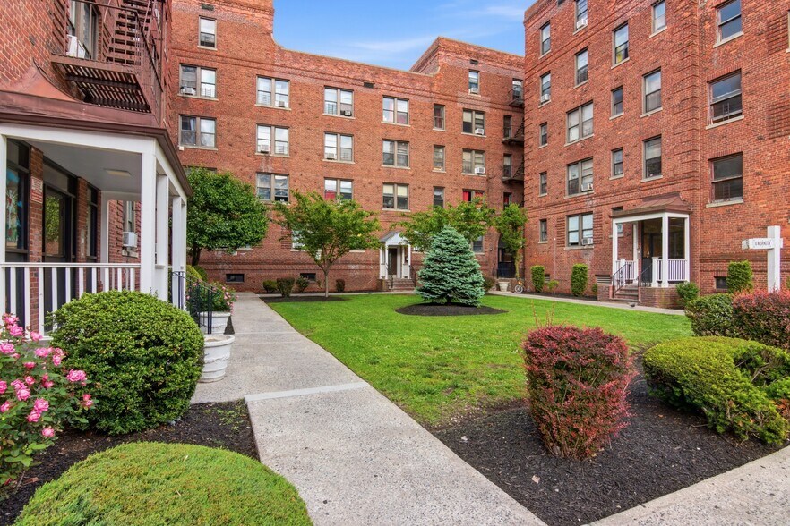 More Photos Of , Hempstead Unknown For Sale