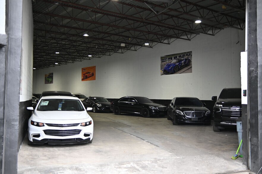 More Photos Of 4200-4250 NW 72nd Ave, Miami Warehouse For Lease