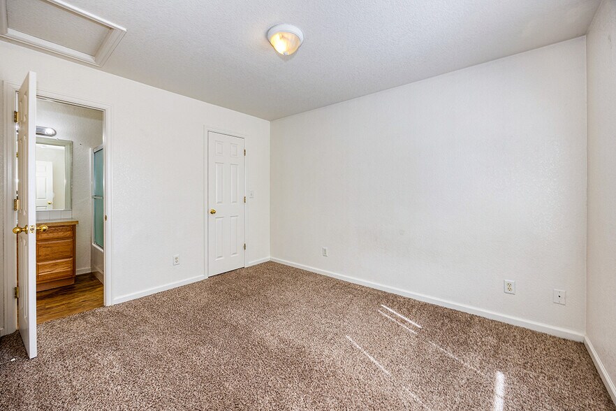 More Photos Of 1721-1759 Rowan Ln, Evans Apartments For Sale
