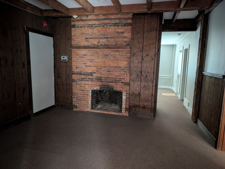More Photos Of 368 Derby Ave, Derby Storefront Retail Office For Lease