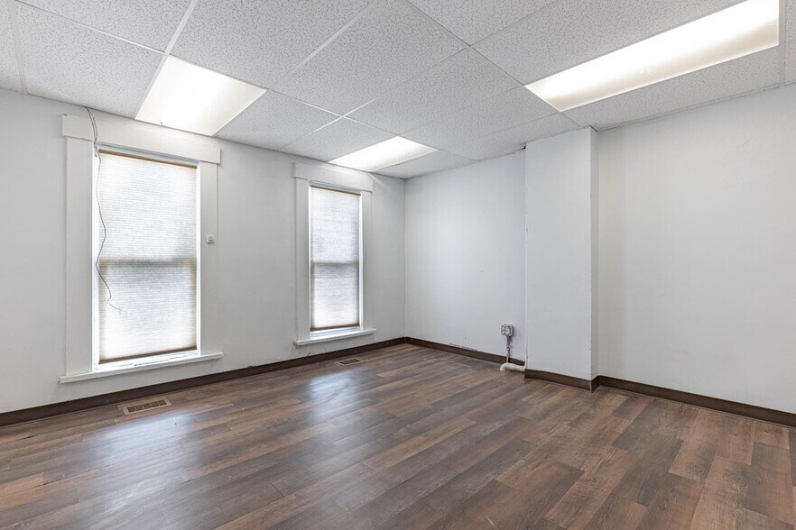 More Photos Of 3307 W 3rd St, Dayton Storefront Retail Residential For Sale