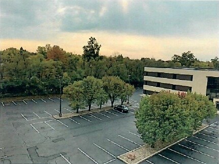 More Photos Of 1020 Woodman Dr, Dayton Office For Lease