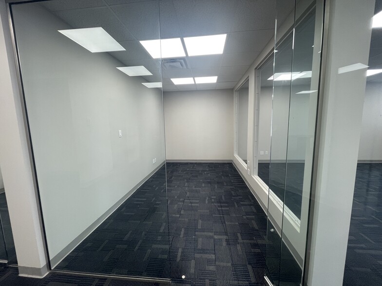 More Photos Of 6 Front St N, Thorold Office For Lease