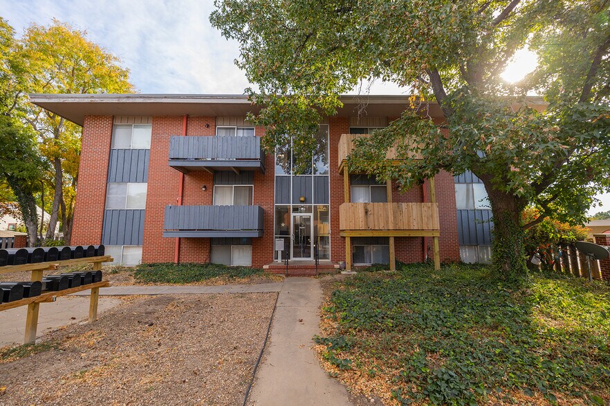 More Photos Of 2520 E Lincoln St, Wichita Apartments For Sale