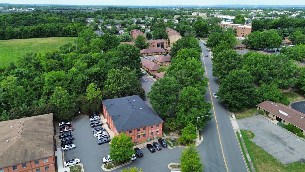 More Photos Of 10529-10535 Crestwood Dr, Manassas Medical For Lease