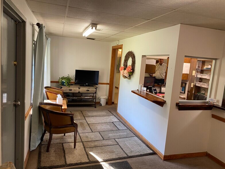 More Photos Of 5710 Katherine Hankins Dr, Theodore Office For Sale