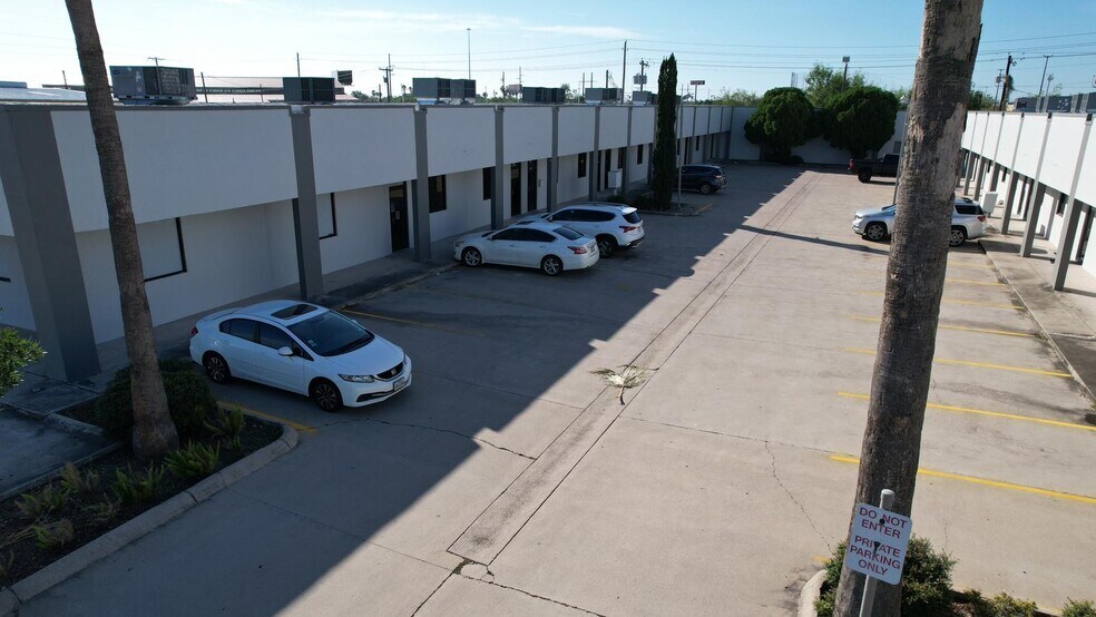 More Photos Of 1313 W Polk Ave, Pharr Office For Sale