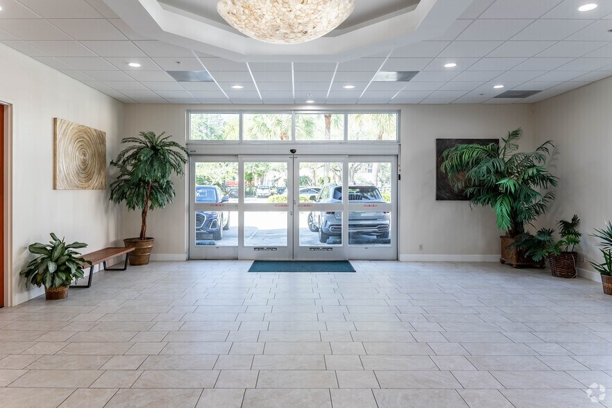 More Photos Of 401 S Dixie Hwy, West Palm Beach Office For Lease