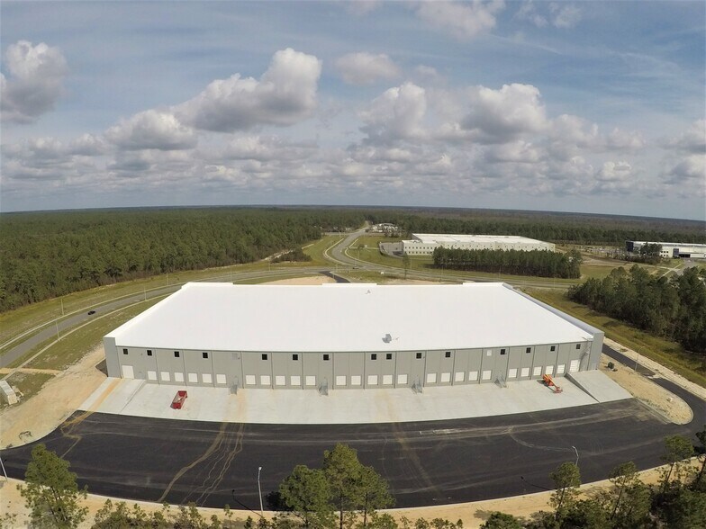 More Photos Of 33 Acme Way, Wilmington Distribution For Lease