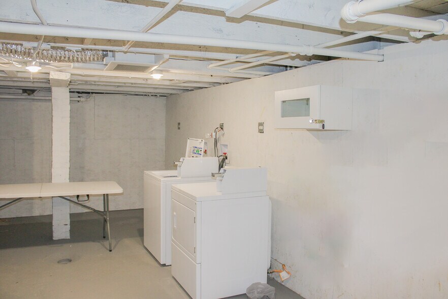 More Photos Of 1131 Erie St, Racine Apartments For Sale