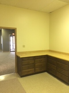 More Photos Of 817 Kilbourne St, Bellevue Medical For Lease