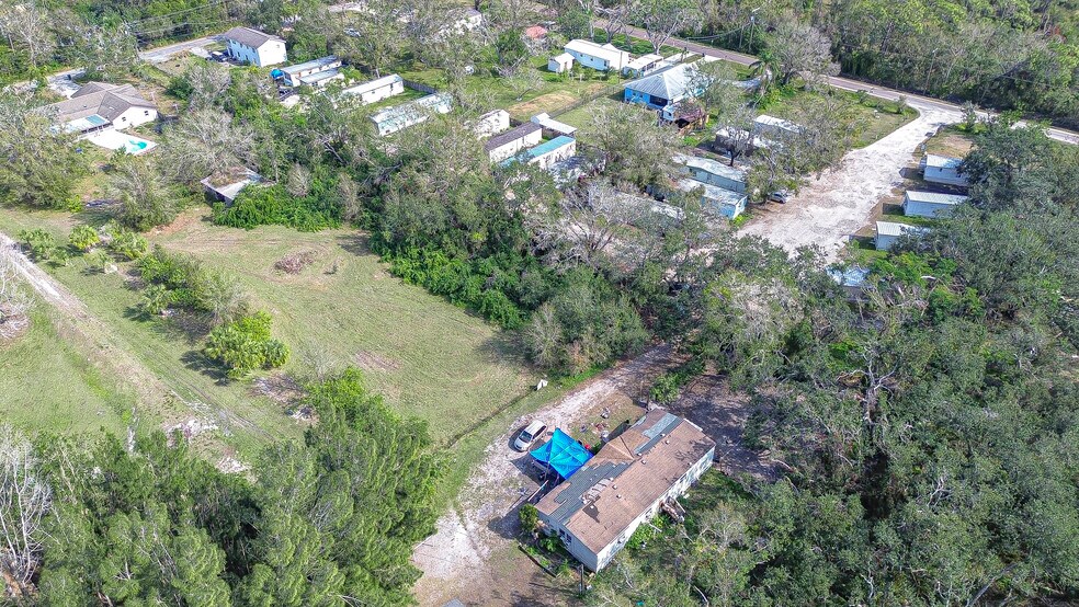 More Photos Of 425 18th St SE, Ruskin Manufactured Housing Mobile Home Park For Sale
