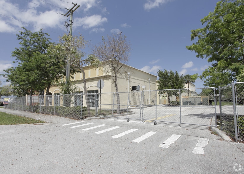 More Photos Of 6600-6692 Sterling Rd, Davie Unknown For Lease