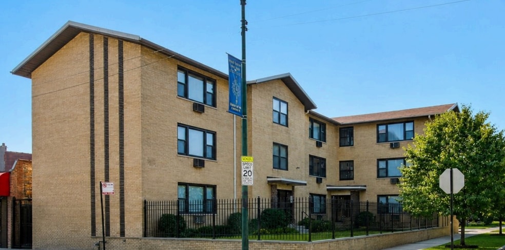 Primary Photo Of 8701 S Clyde Ave, Chicago Apartments For Sale
