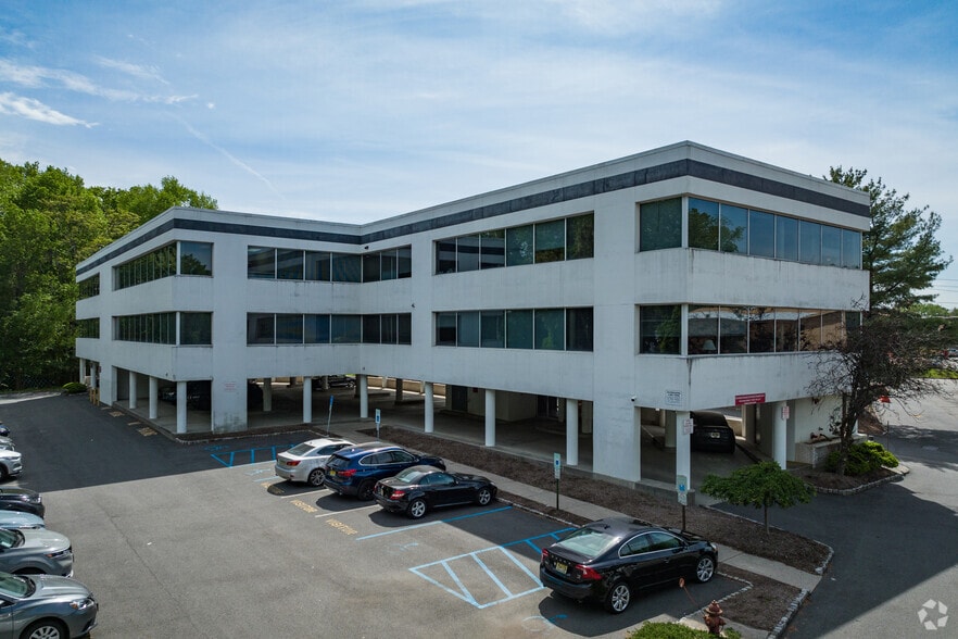 More Photos Of 310 Passaic Ave, Fairfield Office For Sale