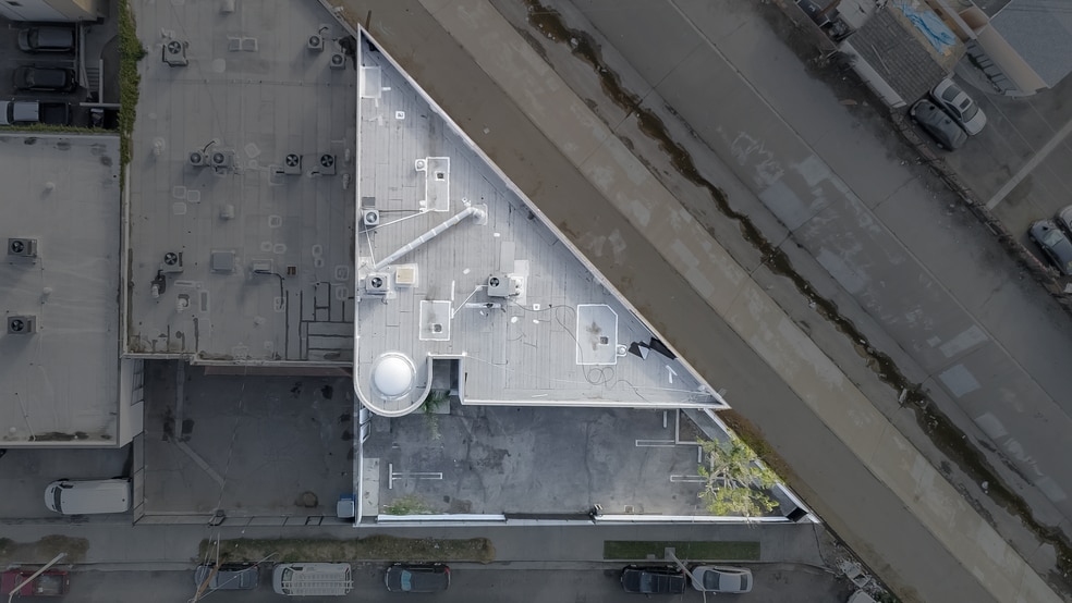 More Photos Of 14732 Lull St, Van Nuys Warehouse For Sale