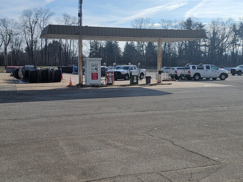 More Photos Of 2929 W Lathrop St, South Bend Warehouse For Lease