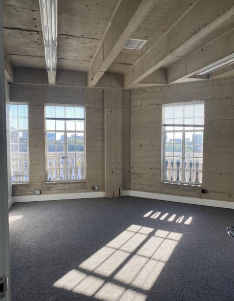 More Photos Of 500-502 University Ave, San Diego Loft Creative Space For Lease