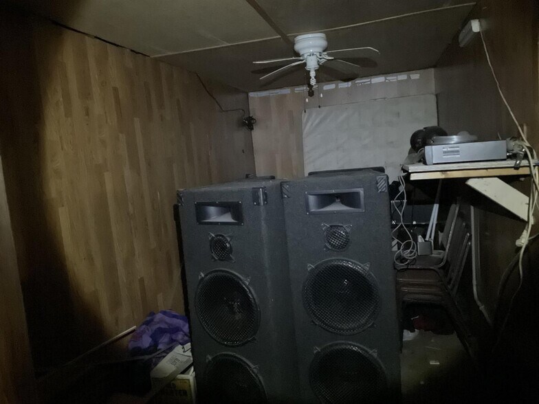 More Photos Of 449 E College St, Jackson General Retail For Sale