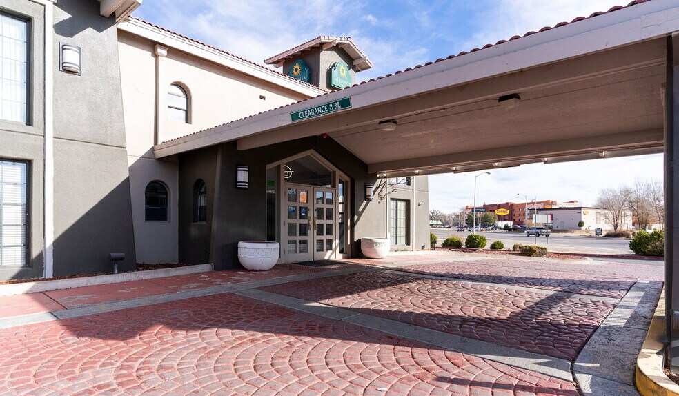 More Photos Of 675 Scott Ave, Farmington Hotel For Sale