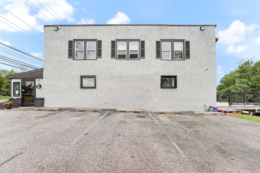 More Photos Of 3347 W Ridge Pike, Limerick Restaurant For Sale