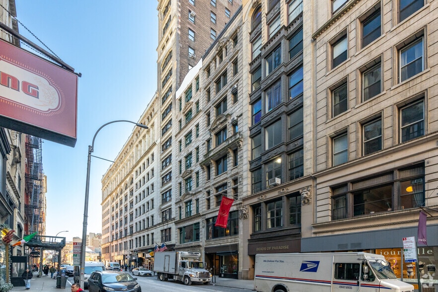 More Photos Of 18 E 17th St, New York Loft Creative Space For Lease