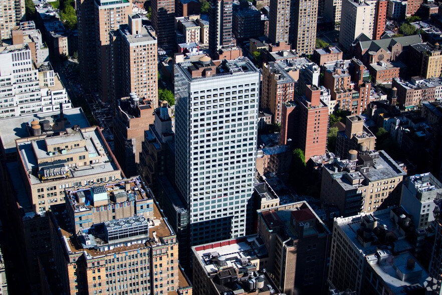 More Photos Of 475 Park Ave S, New York Office For Lease